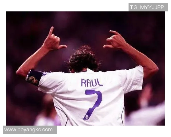 男足球明星魅力瞬间大盘点帅气照片尽显风采与实力 男足球明星魅力瞬间大盘点帅气照片尽显风采与实力