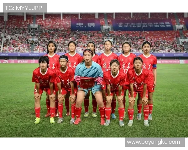 洲际杯精彩回顾：上海足球队灵活战术展现出色竞技水平