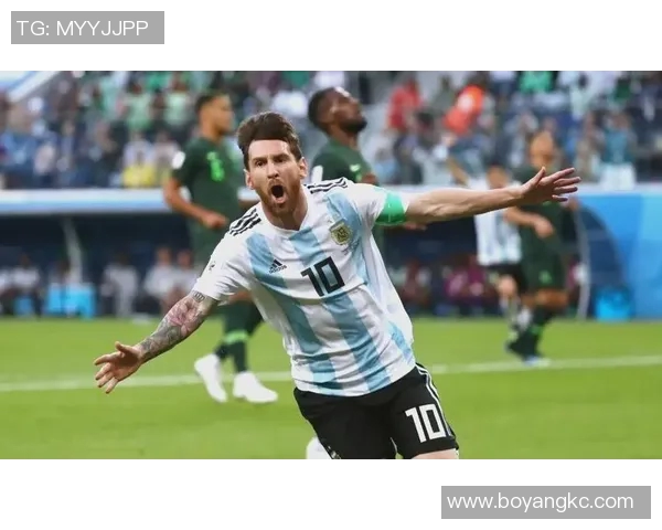 深圳足球盛宴汇聚世界明星展现足球魅力与激情 深圳足球盛宴汇聚世界明星展现足球魅力与激情